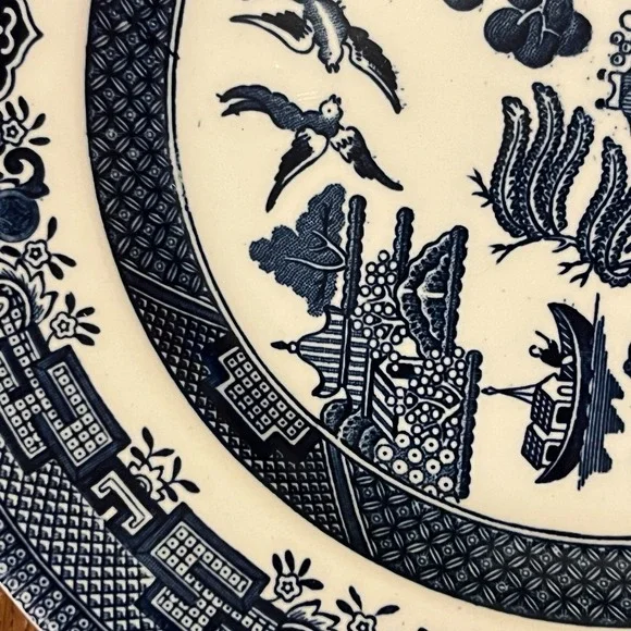 Churchill Blue Willow Plates 7.5